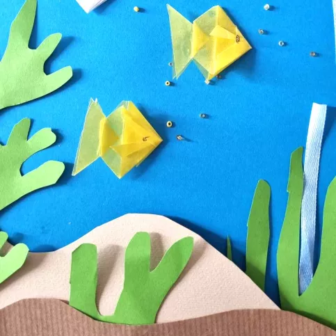 des poissons en origami