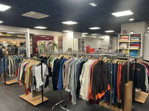 Photo les belles feuilles boutique